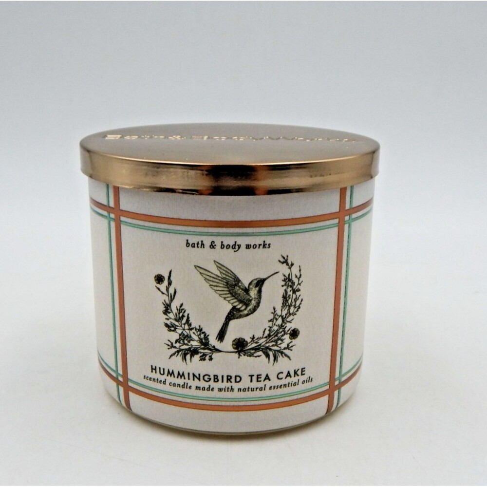 Bath And Body Works Candle Hummingbird Tea Cake White Barn 3 Wick 14.5 Oz